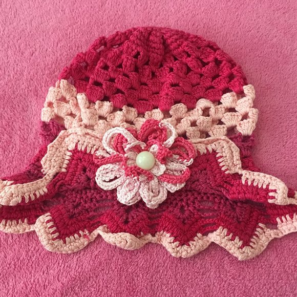 Handmade girl's hat 1-3 yrs *& 20% OFF if you buy 4 items I sell !* - Picture 1 of 3